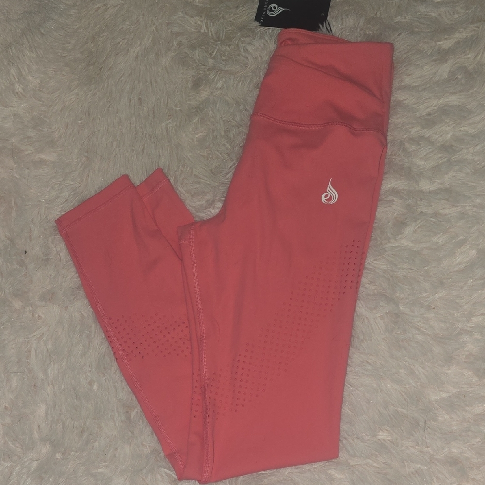 NWT Ryderwear Womens Coral Leggings with Logo.